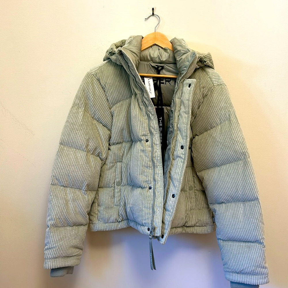 NWT Aritzia Super Puff Super Shorty